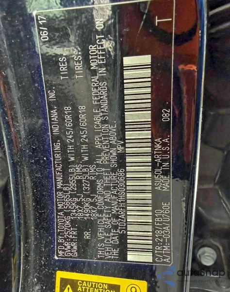 2017 Toyota Highlander Le z USA, uszkodzony, nr VIN 5TDZARFH1HS030686